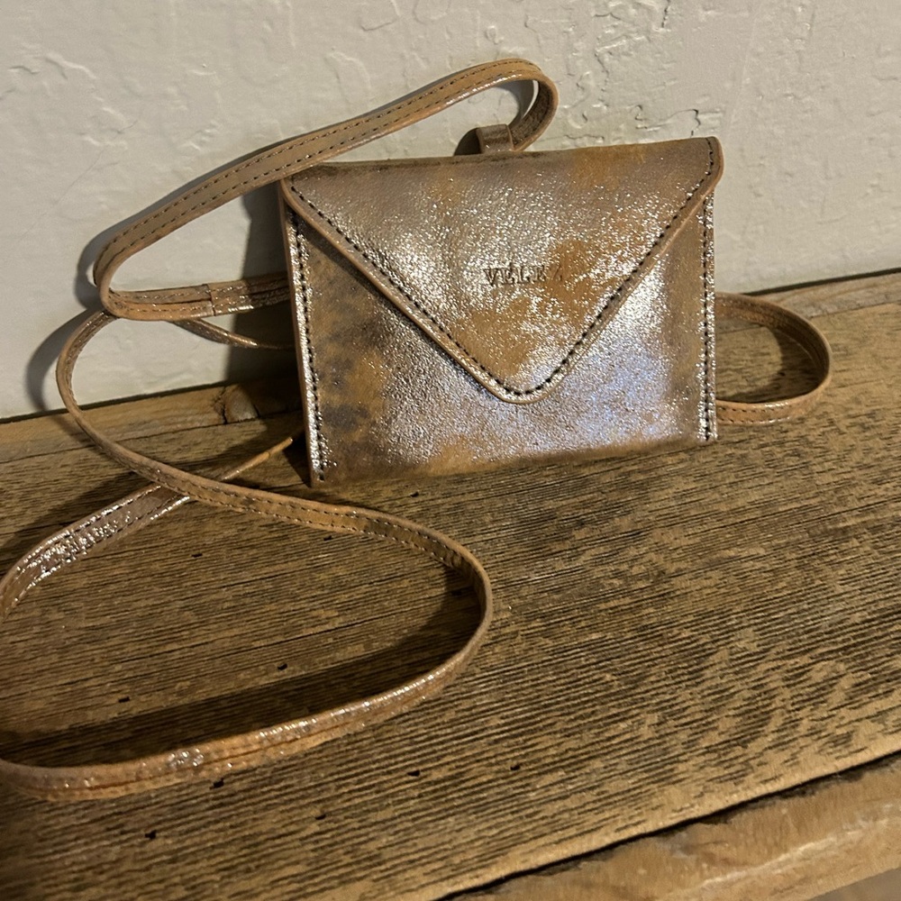 Velez leather wallet or coin purse with a metallic "folia" finish.